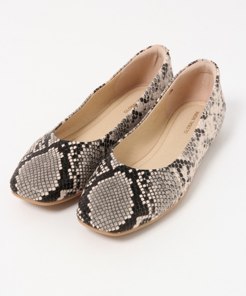 GLOBAL WORK（グローバルワーク）の「シナヤカフィットスクエア/860505（パンプス・レディース・ホワイト系その他/ブラック/ベージュ/パイソン・SMALL/MEDIUM/LARGE）」の4枚目の写真