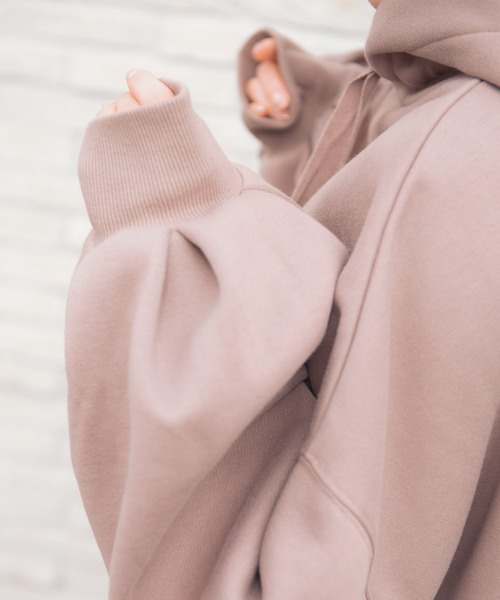 VANNIE U（ヴァニーユー）の「たぽ袖ロゴアシメパーカー（パーカー・レディース・チャコールグレー/モカ/ナチュラル・FREE）」の19枚目の写真