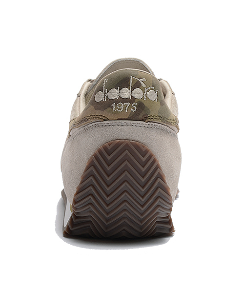DIADORA(ディアドラ)の「diadora / 限定迷彩“EQUIPE STONE WASH”レザー (スニーカー・メンズ・サンドベージュ・5.5/7/8.5/6.5/9/6/8/7.5)」の5枚目の写真