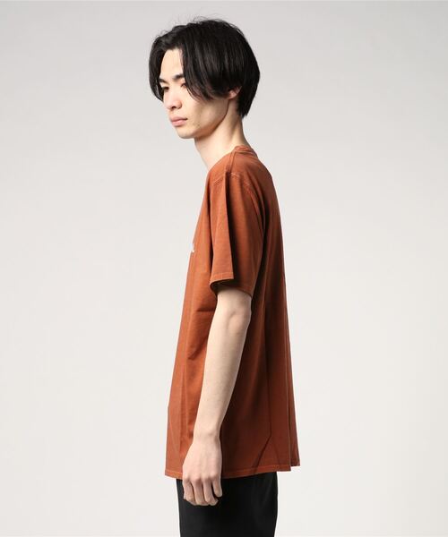 BANKS（バンクス）の「ATS0307 / BANKS （バンクス）胸ブランドロゴ ユニセックスサイジング リラクシングシルエット 半袖プリントTシャツカットソー（Tシャツ/カットソー・メンズ・ブラウン系その他/レッド系その他/スモークピンク/ライトグリーン・X-LARGE/LARGE/SMALL）」の5枚目の写真