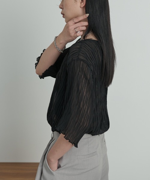 Aunt Marie's(アントマリーズ)の「【ロングセラー!】シフォン楊柳ハーフスリーブブラウス【新色追加!オフィススタイルにもおすすめ】(シャツ/ブラウス・レディース・ブラック/ブルー/ライトグリーン/ナチュラル/グリーン/ケリーグリーン/オレンジ/ロイヤルブルー/ホワイト/ネイビー/ブラウン/ミント・FREE)」の15枚目の写真