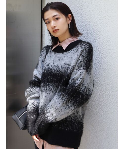 EMODA（エモダ）の「ランダムグラデーションニットトップ（ニット/セーター・レディース・ブラック/パープル/オレンジ・FREE）」の4枚目の写真