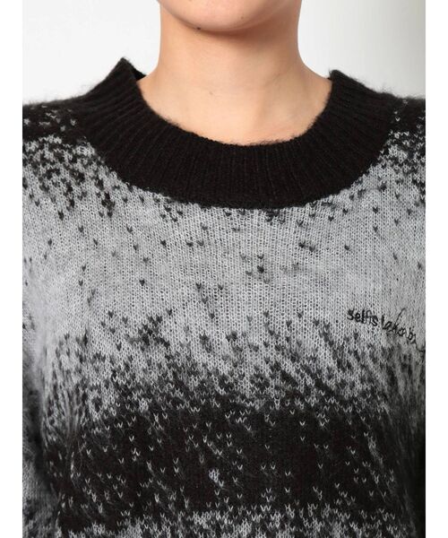 EMODA（エモダ）の「ランダムグラデーションニットトップ（ニット/セーター・レディース・ブラック/パープル/オレンジ・FREE）」の15枚目の写真