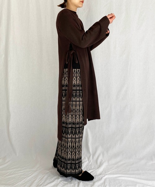 PICCIN（ピッチン）の「サイドスリットロングニット（ニット/セーター・レディース・ダークブラウン/アイボリー・M）」の22枚目の写真