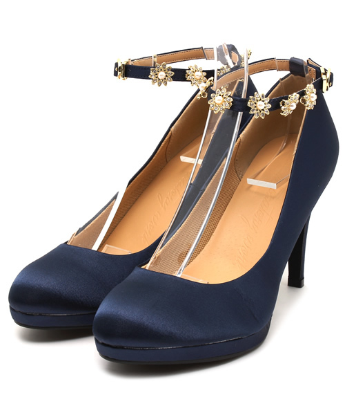 laboratory work（ラボラトリーワーク）の「ビジューモチーフサテン　パンプス【結婚式】（パンプス・レディース・ブラック/ベージュ/ブラック系その他/ネイビー・MEDIUM/LARGE/SMALL）」の4枚目の写真