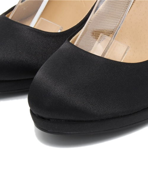 laboratory work（ラボラトリーワーク）の「ビジューモチーフサテン　パンプス【結婚式】（パンプス・レディース・ブラック/ベージュ/ブラック系その他/ネイビー・MEDIUM/LARGE/SMALL）」の8枚目の写真