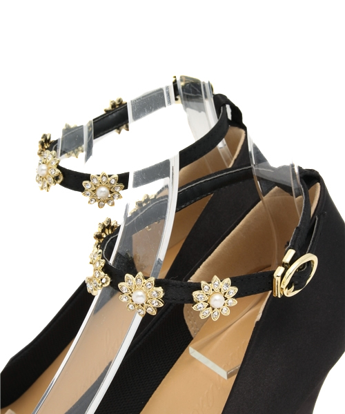 laboratory work（ラボラトリーワーク）の「ビジューモチーフサテン　パンプス【結婚式】（パンプス・レディース・ブラック/ベージュ/ブラック系その他/ネイビー・MEDIUM/LARGE/SMALL）」の12枚目の写真