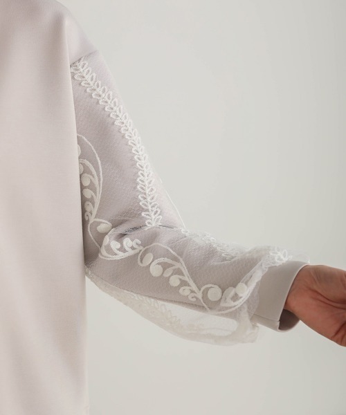 Bou Jeloud（ブージュルード）の「ライトダンボール袖レーストップス（スウェット・レディース・ホワイト/ライトグレー/ブラック・FREE）」の10枚目の写真