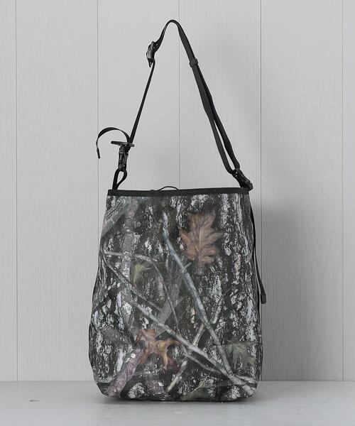 koti BEAUTY&YOUTH（コティ ビューティアンドユース）の「＜HALF TRACK PRODUCTS × koti＞CARMENO BAG REAL TREE PRINT/バッグ（ショルダーバッグ・メンズ・その他1・FREE）」の4枚目の写真