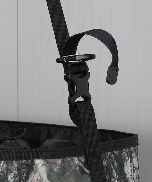 koti BEAUTY&YOUTH（コティ ビューティアンドユース）の「＜HALF TRACK PRODUCTS × koti＞CARMENO BAG REAL TREE PRINT/バッグ（ショルダーバッグ・メンズ・その他1・FREE）」の5枚目の写真