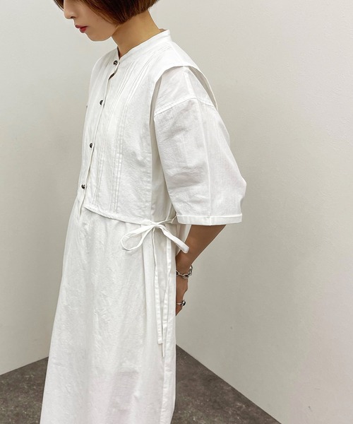 apres jour mignon（アプレジュールミニョン）の「ドレスデザインシャツワンピース 【ZOZOTOWN限定アイテム】（ワンピース・レディース・オフホワイト/ブラック・X-LARGE/フリー）」の4枚目の写真