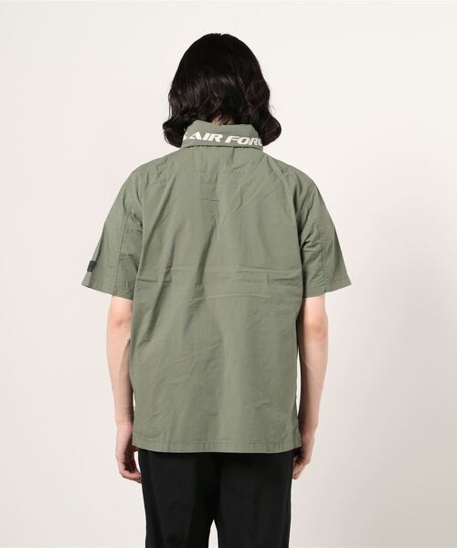 AVIREX(アヴィレックス)の「AVIREX(アヴィレックス) ファンクショナル スタンドジップシャツ/S/S FUNCTIONAL STAND ZIP SHIRT(シャツ/ブラウス・メンズ・ブラック/オリーブ/ブラウン系その他2・MEDIUM/LARGE/X-LARGE/XX-LARGE)」の5枚目の写真
