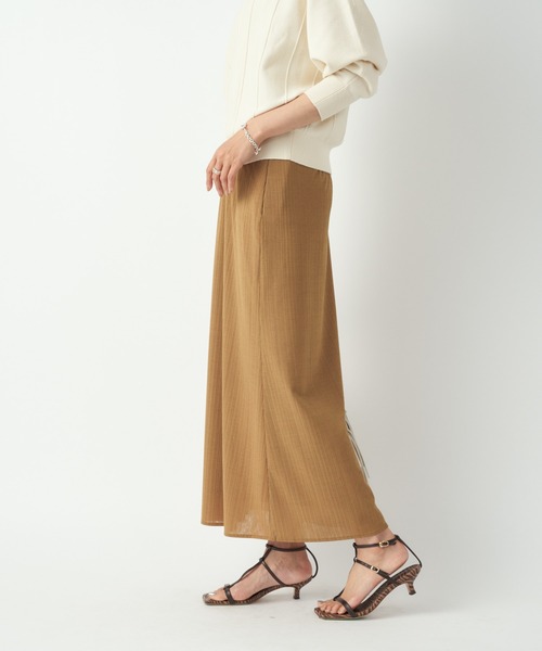 RIVE DROITE（リヴドロワ）の「大人の女性らしさを演出　テレコナロースカート（スカート・レディース・イエロー/ベージュ/ブラック・FREE）」の17枚目の写真
