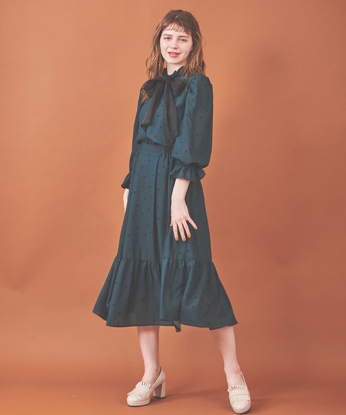 31 Sons de mode（トランテアン　ソン　ドゥ　モード）の「ドットプリントブラウス＆スカート【セットアップ】（ワンピース・レディース・グリーン/ブラック/クリーム・36）」の4枚目の写真