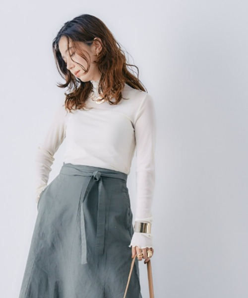 toucher du brise(トゥシェドブリーズ)の「透け感がポイント シアートップス(Tシャツ/カットソー・レディース・ブルー/ベージュ/ブラック/ブラウン/パープル/グレー・M)」の4枚目の写真