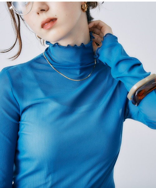 toucher du brise(トゥシェドブリーズ)の「透け感がポイント シアートップス(Tシャツ/カットソー・レディース・ブルー/ベージュ/ブラック/ブラウン/パープル/グレー・M)」の5枚目の写真