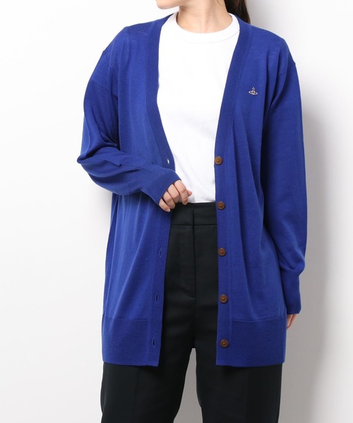 Vivienne Westwood（ヴィヴィアンウエストウッド）の「ﾌｧｲﾝｳｰﾙﾍﾞｰｼｯｸVﾈｯｸｶｰﾃﾞｨｶﾞﾝ（ニット/セーター・レディース・ブラック/レッド/ベージュ/ブルー・FREE）」の3枚目の写真