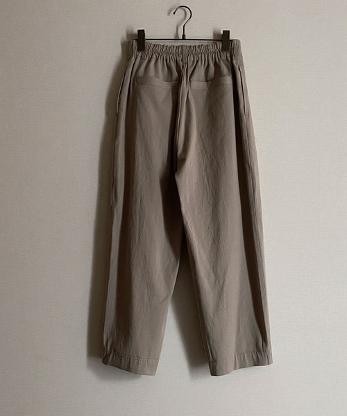 NICOLE CLUB（ニコル　クラブ）の「【NICOLE CLUB】配色ベルト付きタックパンツ（その他パンツ・レディース・ブラック/ベージュ/グレー系その他/ブラウン系その他・MEDIUM）」の17枚目の写真
