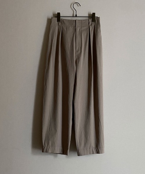 NICOLE CLUB（ニコル　クラブ）の「【NICOLE CLUB】配色ベルト付きタックパンツ（その他パンツ・レディース・ブラック/ベージュ/グレー系その他/ブラウン系その他・MEDIUM）」の18枚目の写真