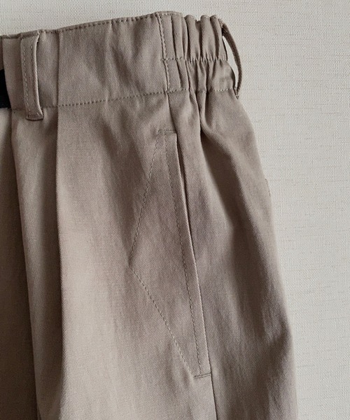 NICOLE CLUB（ニコル　クラブ）の「【NICOLE CLUB】配色ベルト付きタックパンツ（その他パンツ・レディース・ブラック/ベージュ/グレー系その他/ブラウン系その他・MEDIUM）」の20枚目の写真