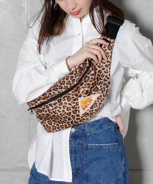 FREDY&GLOSTER（フレディアンドグロスター）の「【KELTY/ケルティ】DPミニファニーバッグ Leo（ショルダーバッグ・レディース・ベージュ系その他・FREE）」の3枚目の写真