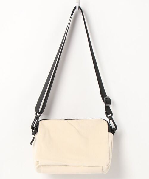 Lee(リー)の「【Lee】配色コーデュロイショルダー(ショルダーバッグ・レディース・ブラウン/カーキブラウン/ブラック・ONE SIZE)」の6枚目の写真