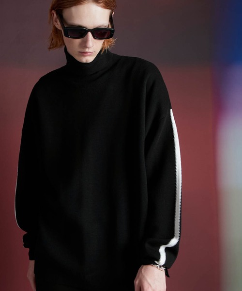 ENDER PRODUCTS（エンダープロダクツ）の「オーバーサイズ ミラノリブ ラインスリーブ タートルネックニット 【ENDER PRODUCTS/エンダープロダクツ】（ニット/セーター・メンズ・ホワイト/ブラック/グレイッシュベージュ/ベージュ系その他/オレンジ・M/L）」の3枚目の写真