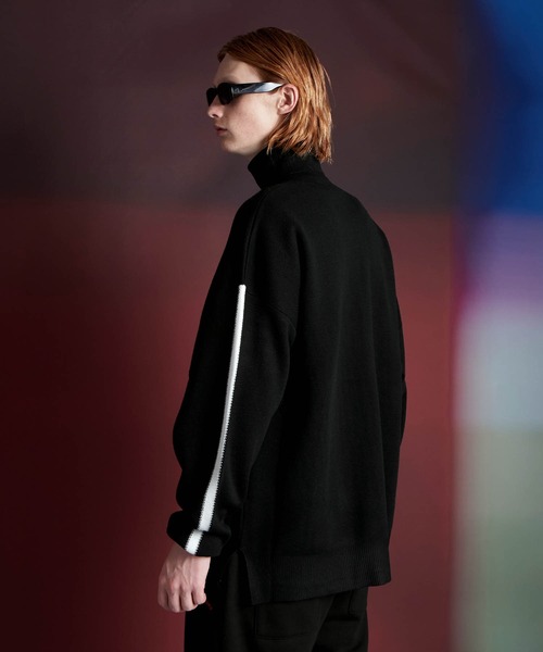 ENDER PRODUCTS（エンダープロダクツ）の「オーバーサイズ ミラノリブ ラインスリーブ タートルネックニット 【ENDER PRODUCTS/エンダープロダクツ】（ニット/セーター・メンズ・ホワイト/ブラック/グレイッシュベージュ/ベージュ系その他/オレンジ・M/L）」の9枚目の写真