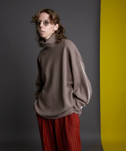 ENDER PRODUCTS（エンダープロダクツ）の「オーバーサイズ ミラノリブ ラインスリーブ タートルネックニット 【ENDER PRODUCTS/エンダープロダクツ】（ニット/セーター・メンズ・ホワイト/ブラック/グレイッシュベージュ/ベージュ系その他/オレンジ・M/L）」の14枚目の写真