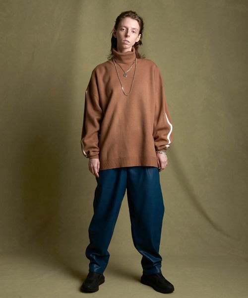 ENDER PRODUCTS（エンダープロダクツ）の「オーバーサイズ ミラノリブ ラインスリーブ タートルネックニット 【ENDER PRODUCTS/エンダープロダクツ】（ニット/セーター・メンズ・ホワイト/ブラック/グレイッシュベージュ/ベージュ系その他/オレンジ・M/L）」の20枚目の写真