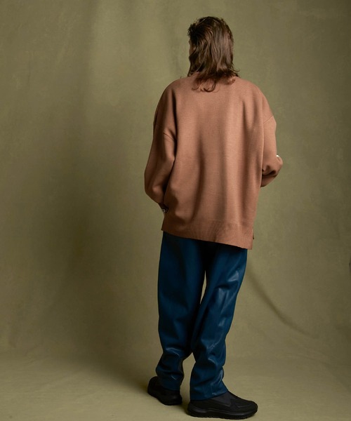 ENDER PRODUCTS（エンダープロダクツ）の「オーバーサイズ ミラノリブ ラインスリーブ タートルネックニット 【ENDER PRODUCTS/エンダープロダクツ】（ニット/セーター・メンズ・ホワイト/ブラック/グレイッシュベージュ/ベージュ系その他/オレンジ・M/L）」の21枚目の写真