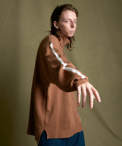 ENDER PRODUCTS（エンダープロダクツ）の「オーバーサイズ ミラノリブ ラインスリーブ タートルネックニット 【ENDER PRODUCTS/エンダープロダクツ】（ニット/セーター・メンズ・ホワイト/ブラック/グレイッシュベージュ/ベージュ系その他/オレンジ・M/L）」の22枚目の写真