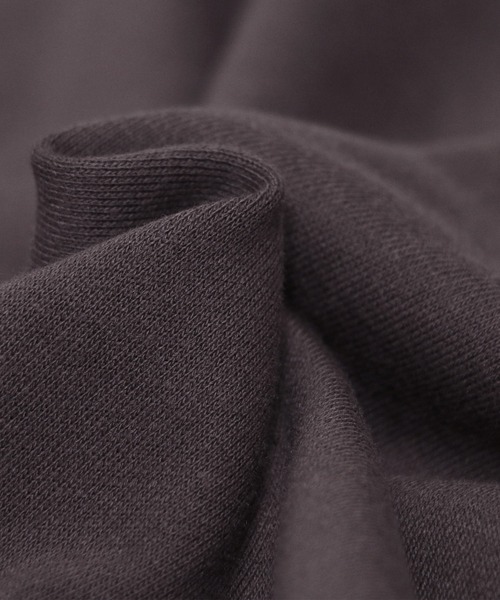 mili an deni（ミリアンデニ）の「カレッジロゴサイドスリットスウェットPO（スウェット・レディース・チャコールグレー/ベージュ/グリーン/モカ・M/L）」の13枚目の写真