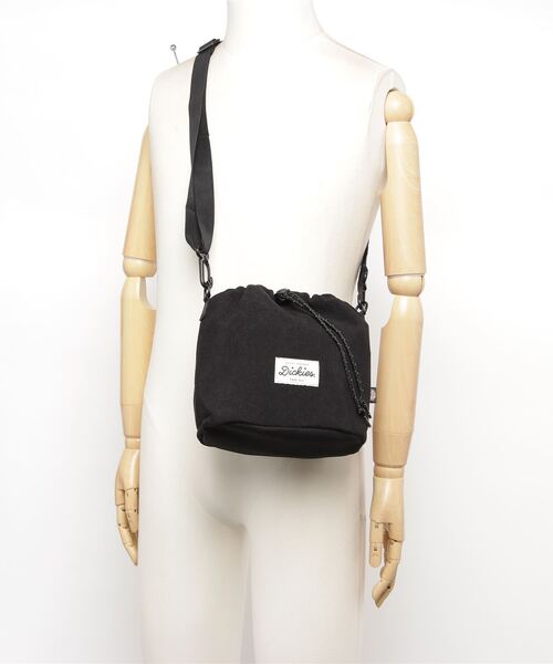 Dickies（ディッキーズ）の「【ユニセックス】ブークレ ミニ巾着バッグ（ハンドバッグ・レディース・ブラック系/レッド系/クリーム・FREE）」の4枚目の写真
