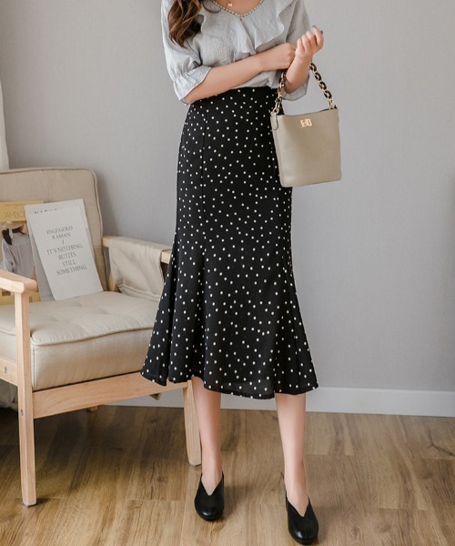 yuue' ( wear )(ユーイ)の「ミディアム丈ドット柄スカート(スカート・レディース・ホワイト/ブラック・SMALL/LARGE/MEDIUM/MIDIUM)」の13枚目の写真