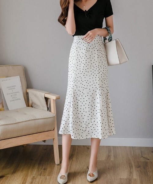 yuue' ( wear )(ユーイ)の「ミディアム丈ドット柄スカート(スカート・レディース・ホワイト/ブラック・SMALL/LARGE/MEDIUM/MIDIUM)」の8枚目の写真