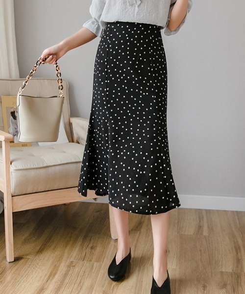 yuue' ( wear )(ユーイ)の「ミディアム丈ドット柄スカート(スカート・レディース・ホワイト/ブラック・SMALL/LARGE/MEDIUM/MIDIUM)」の9枚目の写真