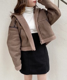 ウエスト丈が使いやすい！ボンバーショートジャケット