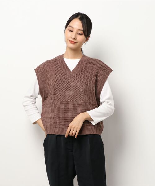 ehka sopo（エヘカソポ）の「地柄編みパッチワークニットベスト（ベスト・レディース・モカ/チャコール/キナリ・ﾌﾘ-）」の6枚目の写真