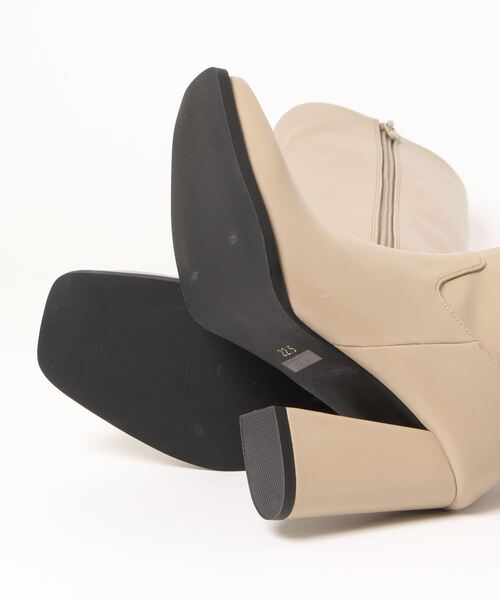 ENVYM（アンビー）の「スクエアトゥロングＢＯＯＴＳ（ブーツ・レディース・ブラック/ベージュ/パイソン・23.5/24.5/22.5）」の19枚目の写真