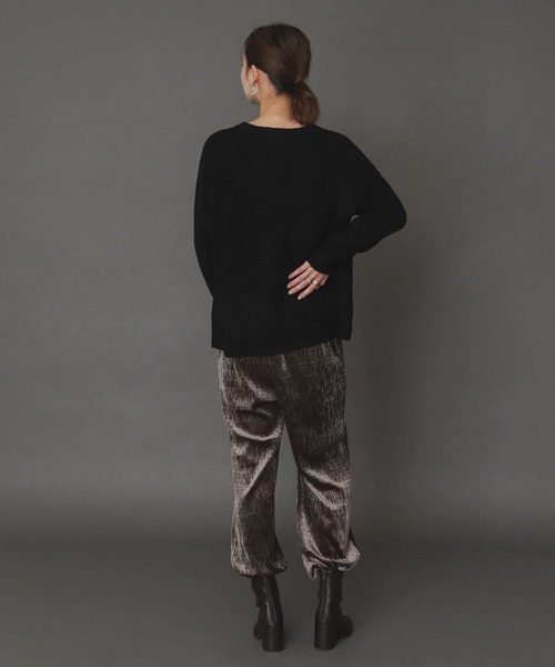 SENSE OF PLACE by URBAN RESEARCH（センスオブプレイスバイアーバンリサーチ）の「クルーネックモールセーター（ニット/セーター・レディース・ブラック/グリーン/アイボリー/ライトブラウン・ONE）」の11枚目の写真