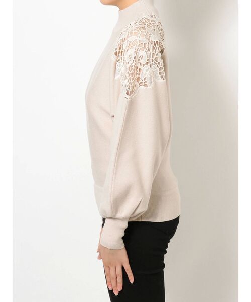 LAGUNAMOON（ラグナムーン）の「ショルダーレースニットプルオーバー（ニット/セーター・レディース・チャコールグレー/ライトグレー/アイボリー・FREE）」の5枚目の写真