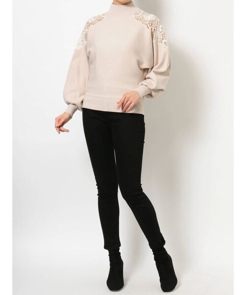 LAGUNAMOON（ラグナムーン）の「ショルダーレースニットプルオーバー（ニット/セーター・レディース・チャコールグレー/ライトグレー/アイボリー・FREE）」の9枚目の写真