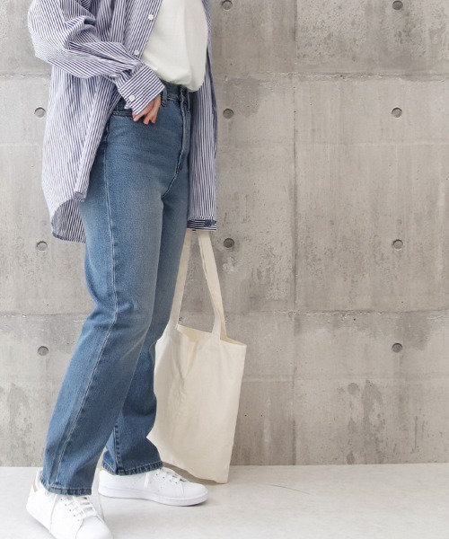 Social GIRL(ソーシャルガール)の「ハイウエストストレートデニムジーンズ(デニムパンツ・レディース・インディゴブルー/ブルー・M/L)」の17枚目の写真