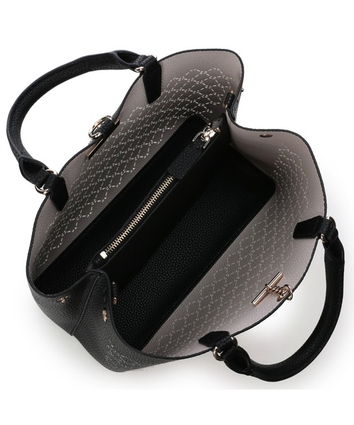 Guess(ゲス)の「AMARA Girlfriend Satchel(ハンドバッグ・レディース・ブラック/ベージュ・ONE SIZE)」の11枚目の写真