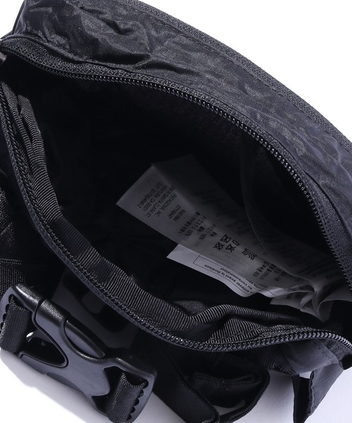 patagonia（パタゴニア）の「Patagonia/パタゴニア ULTRALIGHT BLACK HOLE MINI HIP PACK ウエストバッグ パッカブル（ボディバッグ/ウエストポーチ・メンズ・ブラック/ブルー・ONE SIZE）」の7枚目の写真