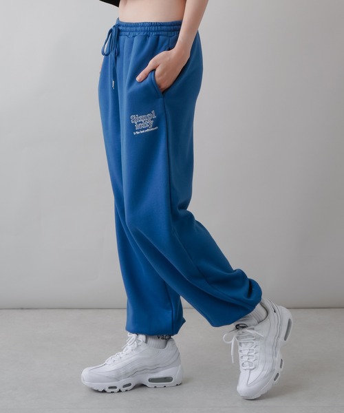 SPINNS（スピンズ）の「ワンポイントロゴ カラースウェットパンツ（スウェットパンツ・レディース・ブルー/ブラウン/グリーン/オフホワイト/オートミール・ONESIZE）」の12枚目の写真