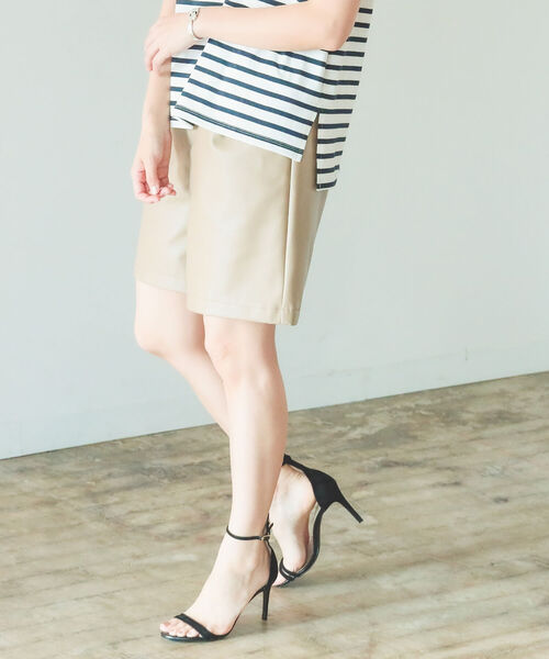 B:MING by BEAMS（ビーミングバイビームス）の「B:MING by BEAMS / フェイクレザー ショート パンツ 22SS（その他パンツ・レディース・ブラック/ベージュ・SMALL/MEDIUM）」の7枚目の写真