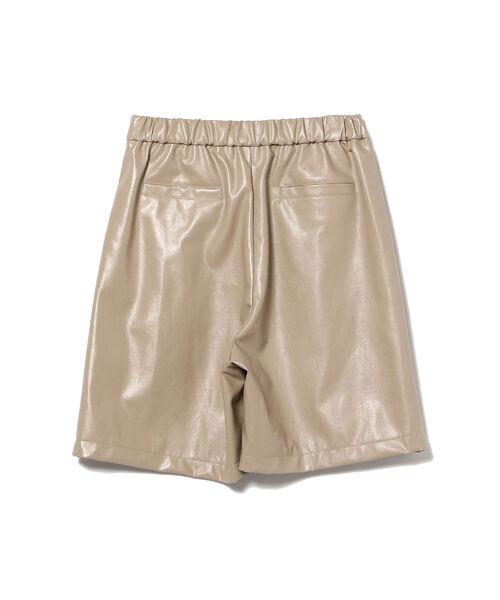B:MING by BEAMS（ビーミングバイビームス）の「B:MING by BEAMS / フェイクレザー ショート パンツ 22SS（その他パンツ・レディース・ブラック/ベージュ・SMALL/MEDIUM）」の17枚目の写真