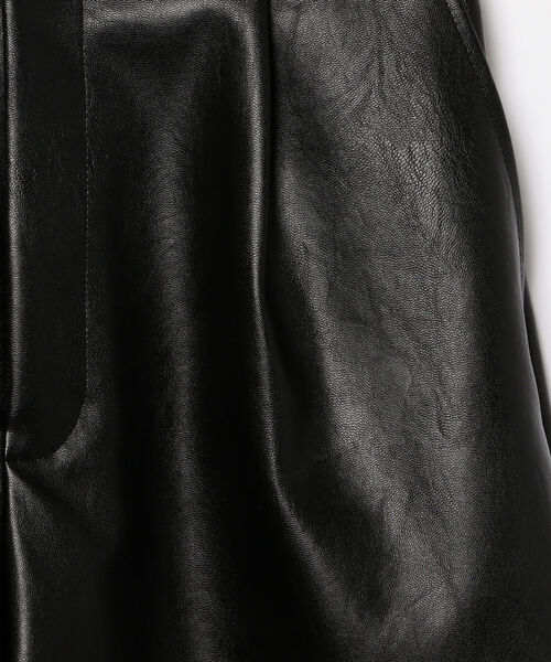 B:MING by BEAMS（ビーミングバイビームス）の「B:MING by BEAMS / フェイクレザー ショート パンツ 22SS（その他パンツ・レディース・ブラック/ベージュ・SMALL/MEDIUM）」の22枚目の写真